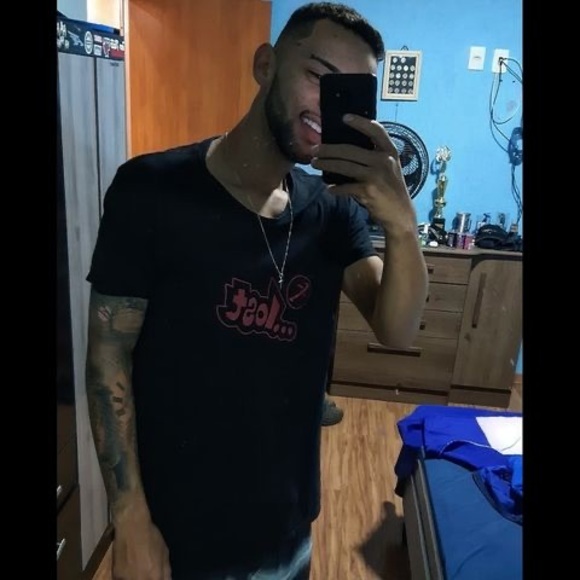 Meet your Posher, Lucas - Picture 1 of 1